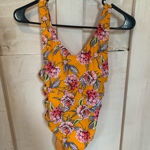 Target woman’s one piece swimsuit